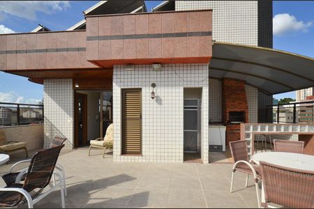 Apartamento à venda com 330m², 4 quartos e 4 vagas Apartamento à venda com 330m², 4 quartos e 4 vagasCobertura