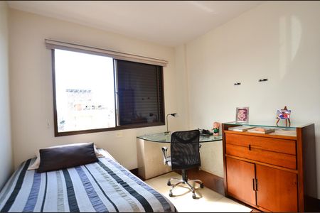 Apartamento à venda com 330m², 4 quartos e 4 vagas Apartamento à venda com 330m², 4 quartos e 4 vagasQuarto 3