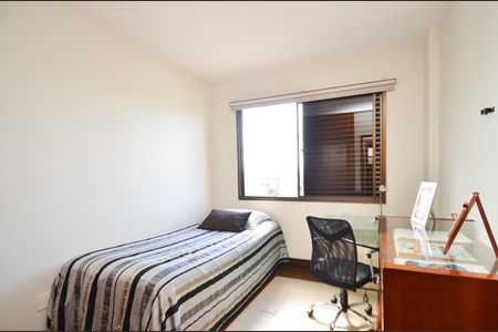 Apartamento à venda com 330m², 4 quartos e 4 vagas Apartamento à venda com 330m², 4 quartos e 4 vagasQuarto 3