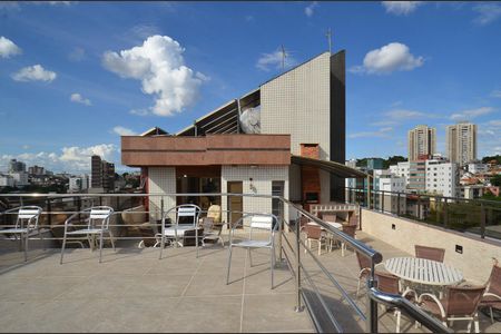 Apartamento à venda com 330m², 4 quartos e 4 vagas Apartamento à venda com 330m², 4 quartos e 4 vagasCobertura