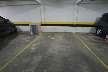 Apartamento à venda com 330m², 4 quartos e 4 vagas Apartamento à venda com 330m², 4 quartos e 4 vagasGaragem