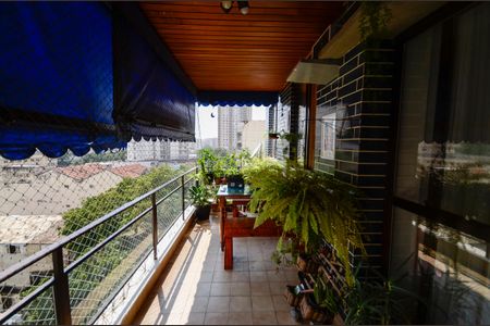 Apartamento à venda com 90m², 2 quartos e 1 vaga Apartamento à venda com 90m², 2 quartos e 1 vagaVaranda da Sala