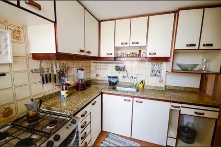 Apartamento à venda com 90m², 2 quartos e 1 vaga Apartamento à venda com 90m², 2 quartos e 1 vagaCozinha
