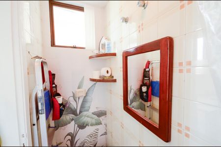 Apartamento à venda com 90m², 2 quartos e 1 vaga Apartamento à venda com 90m², 2 quartos e 1 vagaBanheiro de Serviço