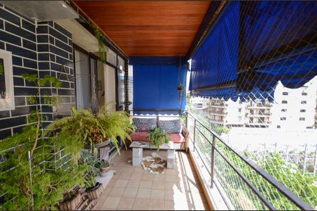 Apartamento à venda com 90m², 2 quartos e 1 vaga Apartamento à venda com 90m², 2 quartos e 1 vagaVaranda da Sala