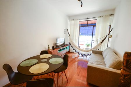 Apartamento à venda com 90m², 2 quartos e 1 vaga Apartamento à venda com 90m², 2 quartos e 1 vagaSala