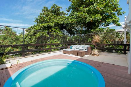 Apartamento à venda com 200m², 3 quartos e 3 vagasPiscina