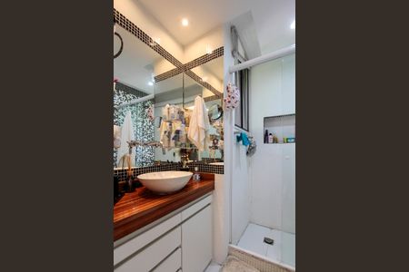 Apartamento à venda com 200m², 3 quartos e 3 vagasBanheiro