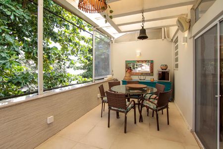 Apartamento à venda com 200m², 3 quartos e 3 vagasVaranda da Sala