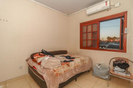 Quarto 2 de casa à venda com 6 quartos, 300m² em Sarandi, Porto Alegre