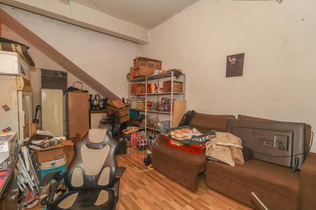 Garagem de casa à venda com 6 quartos, 300m² em Sarandi, Porto Alegre
