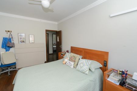 Apartamento à venda com 150m², 4 quartos e 1 vaga Apartamento à venda com 150m², 4 quartos e 1 vagaSuíte