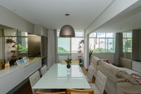 Apartamento à venda com 150m², 4 quartos e 1 vaga Apartamento à venda com 150m², 4 quartos e 1 vagaSala de Jantar