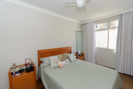 Apartamento à venda com 150m², 4 quartos e 1 vaga Apartamento à venda com 150m², 4 quartos e 1 vagaSuíte