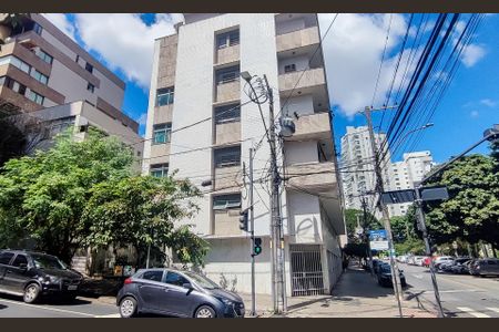 Apartamento à venda com 150m², 4 quartos e 1 vaga Apartamento à venda com 150m², 4 quartos e 1 vagaFachada
