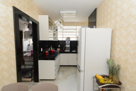 Apartamento à venda com 150m², 4 quartos e 1 vaga Apartamento à venda com 150m², 4 quartos e 1 vagaCozinha