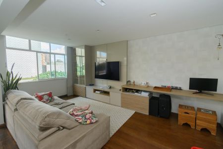 Apartamento à venda com 150m², 4 quartos e 1 vaga Apartamento à venda com 150m², 4 quartos e 1 vagaSala