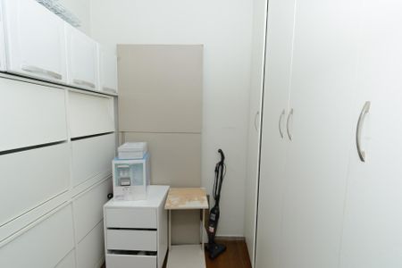 Apartamento à venda com 150m², 4 quartos e 1 vaga Apartamento à venda com 150m², 4 quartos e 1 vagaDespensa