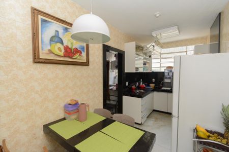 Apartamento à venda com 150m², 4 quartos e 1 vaga Apartamento à venda com 150m², 4 quartos e 1 vagaCozinha