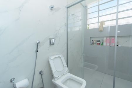 Apartamento à venda com 150m², 4 quartos e 1 vaga Apartamento à venda com 150m², 4 quartos e 1 vagaBanheiro Social