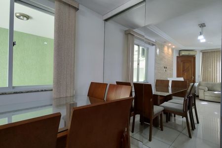 Casa de condomínio à venda com 120m², 3 quartos e 1 vaga Casa de condomínio à venda com 120m², 3 quartos e 1 vagaSala