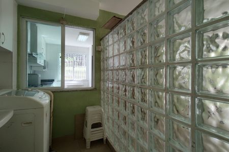 Casa de condomínio à venda com 120m², 3 quartos e 1 vaga Casa de condomínio à venda com 120m², 3 quartos e 1 vagaÁrea de Serviço