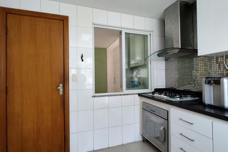 Casa de condomínio à venda com 120m², 3 quartos e 1 vaga Casa de condomínio à venda com 120m², 3 quartos e 1 vagaCozinha - Armários