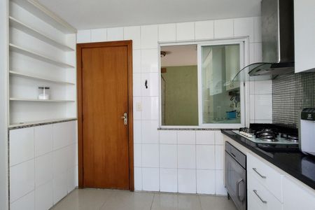 Casa de condomínio à venda com 120m², 3 quartos e 1 vaga Casa de condomínio à venda com 120m², 3 quartos e 1 vagaCozinha - Armários
