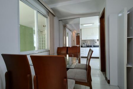 Casa de condomínio à venda com 120m², 3 quartos e 1 vaga Casa de condomínio à venda com 120m², 3 quartos e 1 vagaSala