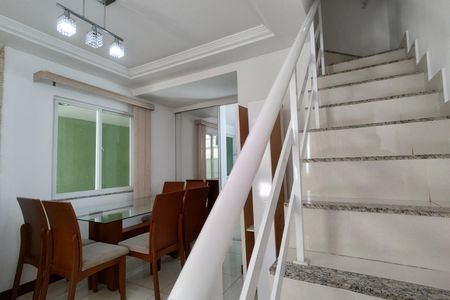 Casa de condomínio à venda com 120m², 3 quartos e 1 vaga Casa de condomínio à venda com 120m², 3 quartos e 1 vagaSala