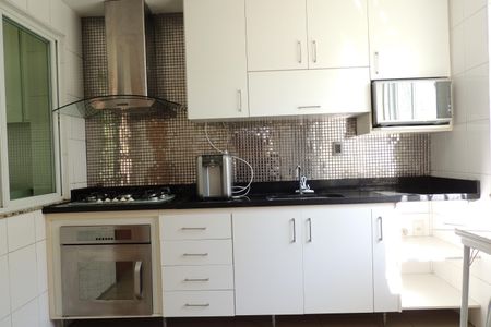 Casa de condomínio à venda com 120m², 3 quartos e 1 vagaCozinha - Armários