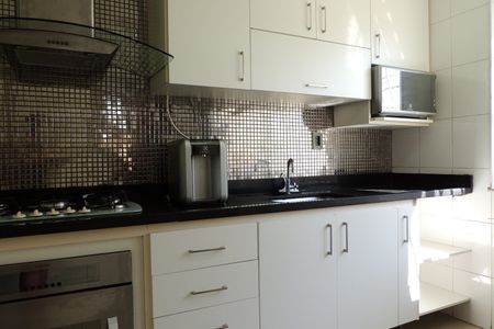 Casa de condomínio à venda com 120m², 3 quartos e 1 vagaCozinha - Armários