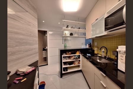 Apartamento à venda com 86m², 2 quartos e sem vagaCozinha