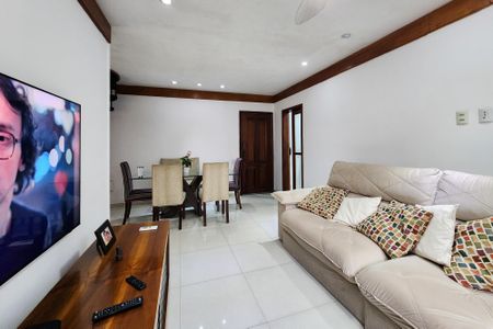 Apartamento à venda com 145m², 4 quartos e 1 vaga Apartamento à venda com 145m², 4 quartos e 1 vagaSala