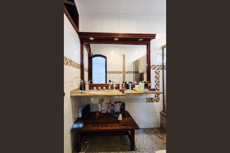 Apartamento à venda com 145m², 4 quartos e 1 vaga Apartamento à venda com 145m², 4 quartos e 1 vagaBanheiro da Suíte