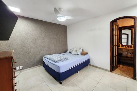 Apartamento à venda com 145m², 4 quartos e 1 vaga Apartamento à venda com 145m², 4 quartos e 1 vagaSuíte