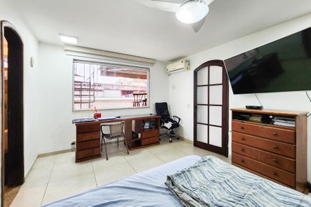 Apartamento à venda com 145m², 4 quartos e 1 vaga Apartamento à venda com 145m², 4 quartos e 1 vagaSuíte