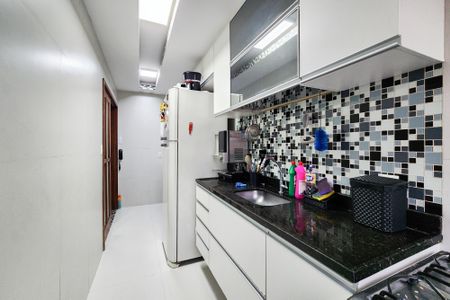 Apartamento à venda com 145m², 4 quartos e 1 vaga Apartamento à venda com 145m², 4 quartos e 1 vagaCozinha