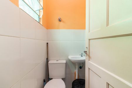 Casa à venda com 143m², 3 quartos e 2 vagasBanheiro 3