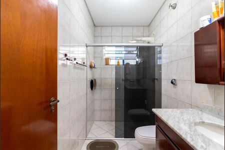 Casa à venda com 143m², 3 quartos e 2 vagasBanheiro 1