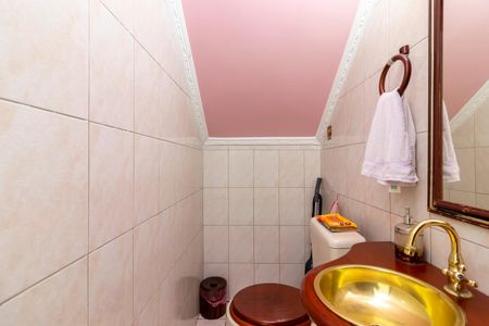 Casa à venda com 143m², 3 quartos e 2 vagasLavabo