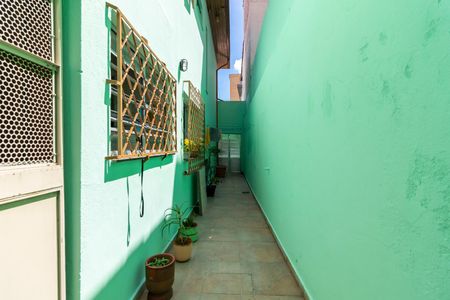 Casa à venda com 143m², 3 quartos e 2 vagasCorredor Lateral