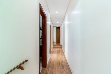 Casa à venda com 143m², 3 quartos e 2 vagasCorredor dos Quartos