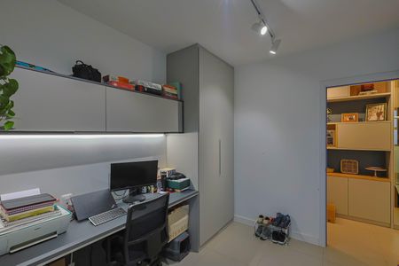 Apartamento à venda com 69m², 2 quartos e 2 vagasQuarto