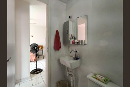 Apartamento para alugar com 60m², 2 quartos e sem vaga Apartamento para alugar com 60m², 2 quartos e sem vagaBanheiro Corredor