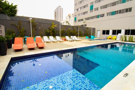 Apartamento para alugar com 23m², 1 quarto e sem vaga Apartamento para alugar com 23m², 1 quarto e sem vagaÁrea comum - Piscina