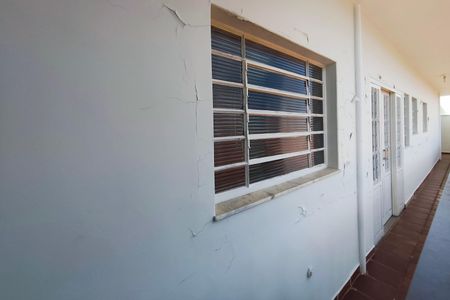 Casa para alugar com 388m², 5 quartos e 14 vagas Casa para alugar com 388m², 5 quartos e 14 vagasCorredor - Quintal