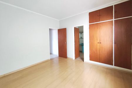 Casa para alugar com 388m², 5 quartos e 14 vagas Casa para alugar com 388m², 5 quartos e 14 vagasQuarto Suíte