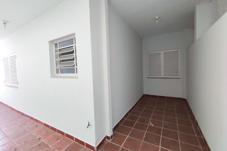 Casa para alugar com 388m², 5 quartos e 14 vagas Casa para alugar com 388m², 5 quartos e 14 vagasQuintal