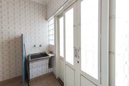 Casa para alugar com 388m², 5 quartos e 14 vagas Casa para alugar com 388m², 5 quartos e 14 vagasÁrea de Serviço